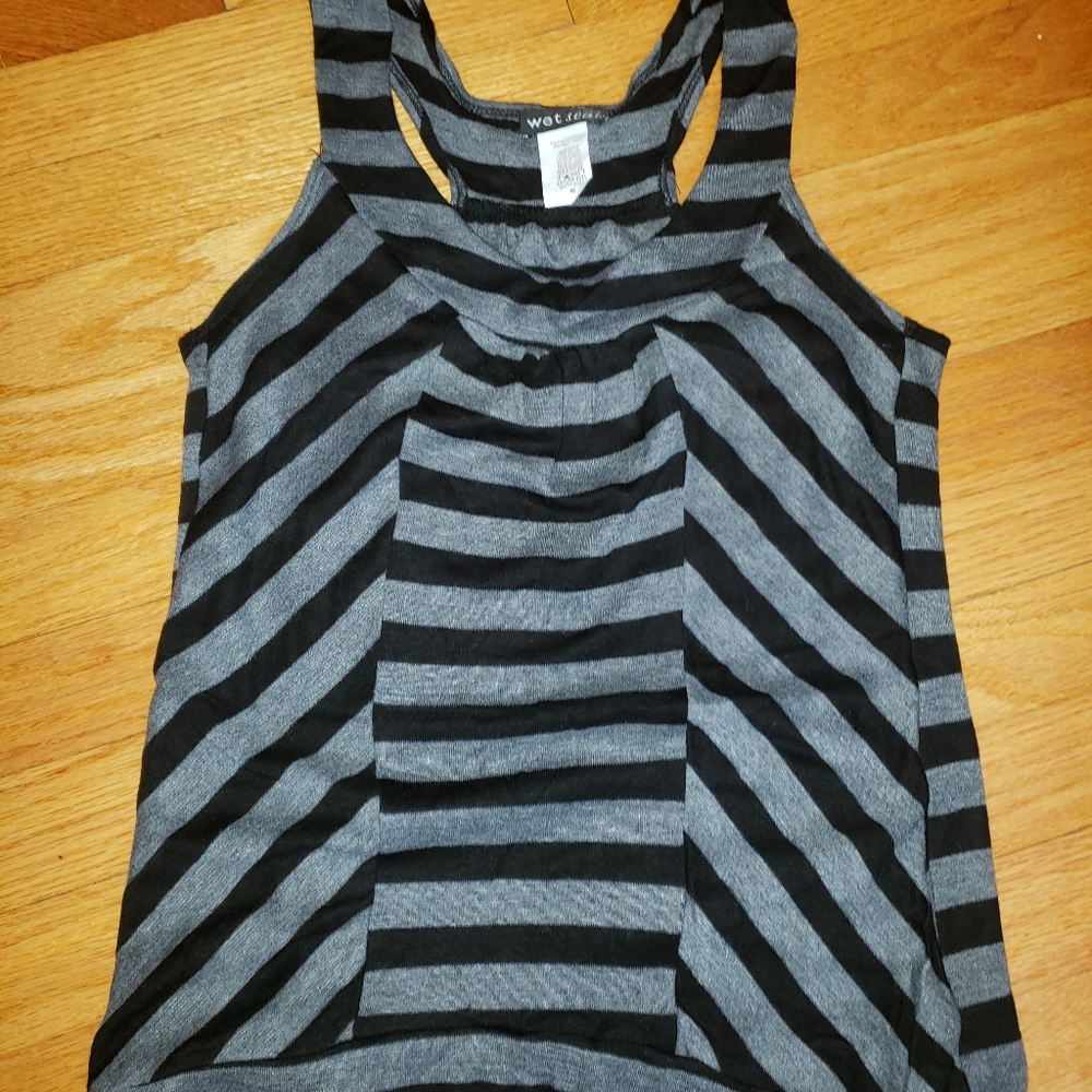 Wet Seal T-back Tank Top gray and black Medium